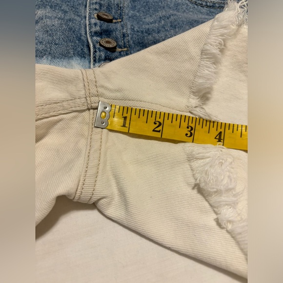 Kancan dark blue to white ombré button fly denim distressed shorts, XL - Picture 5 of 10